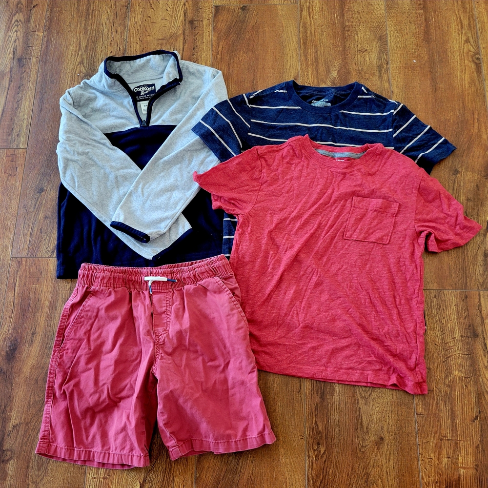 Casual Clothing Set with Red Shorts and Tees